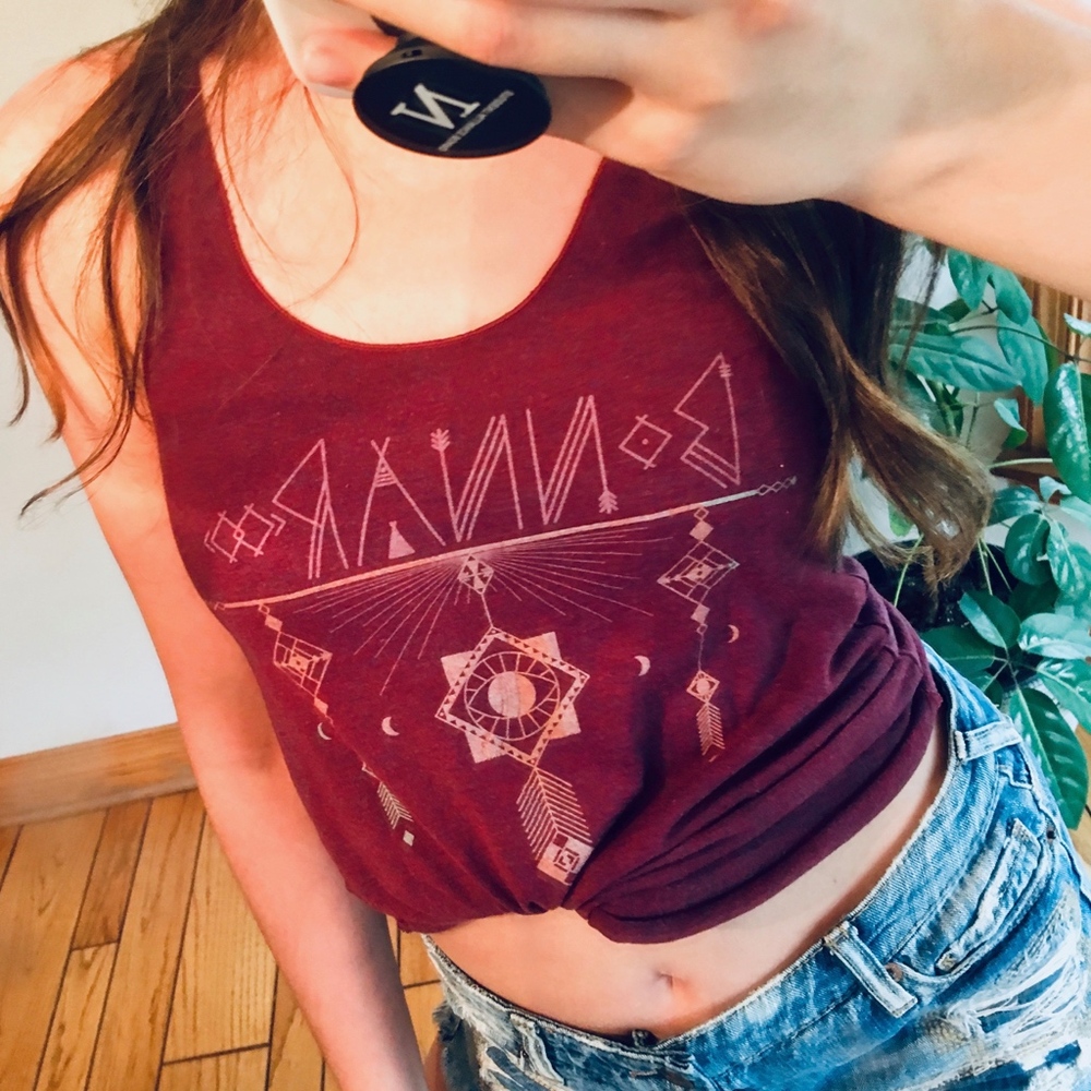 🎶 Bonnaroo Dreamcatcher Racerback